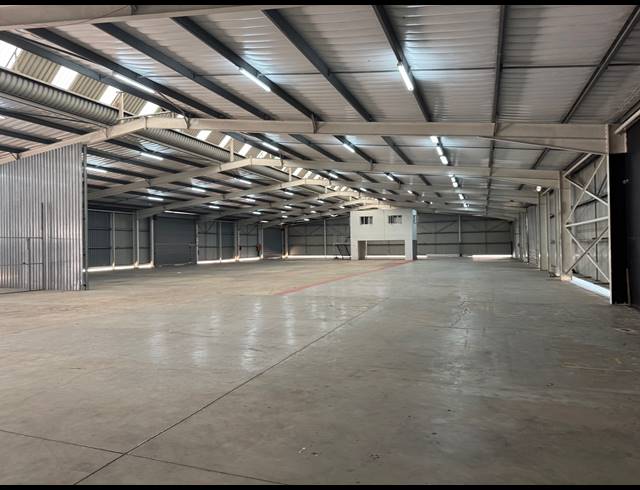 4,000M² WAREHOUSE TO LET IN UMHLALI